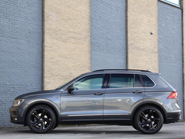 Volkswagen TIGUAN 1.5 TSI Comfortline ACC | CarPlay | 19" | Org. NL | Haak