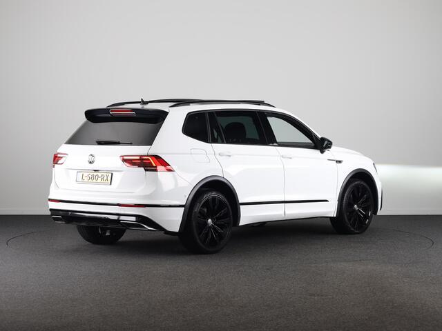 Volkswagen TIGUAN Allspace 1.5 TSI Highline Business R 7p. 150PK | Panoramadak | Wegklapbare trekhaak | Stoelverwarming | Camera | Navigatie