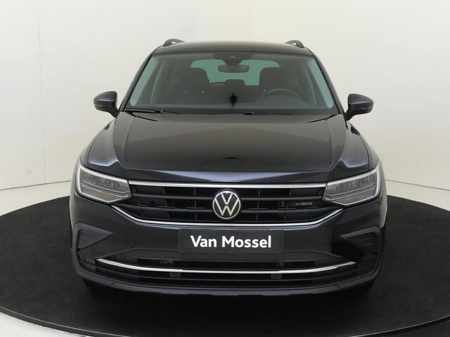 Volkswagen TIGUAN 1.4 TSI eHybrid Life Navigatie | Parkeercamera | LM velgen | Climat control |