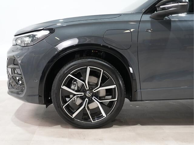 Volkswagen TIGUAN 1.5 TSI eHybrid 272pk PHEV R-Line Edition Trekhaak Navigatie 248