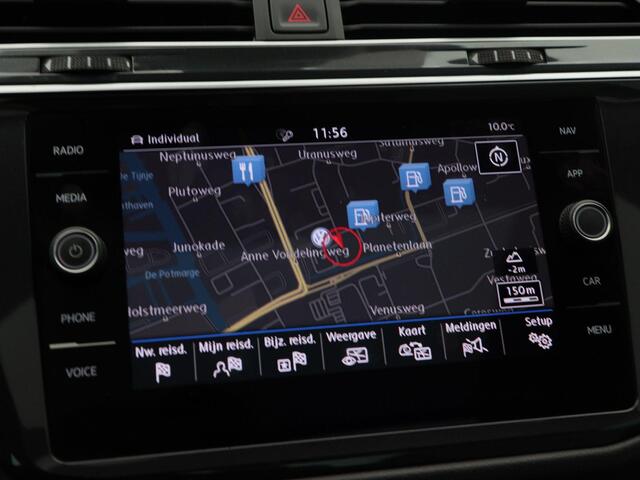 Volkswagen TIGUAN 1.5 TSi 150 Pk Automaat Highline Business R-Line | Trekhaak | Panoramadak | Stoelverwarming | Adaptive Cruise | Leer | Camera | Navigatie | 19 Inch | 86.551 Km !!