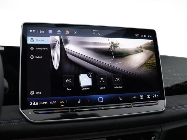 Volkswagen TIGUAN R-Line Edition 1.5 eHybrid 204 PK 6 versn. DSG · Achteruitrijcamera · Draadloze telefoonverbinding · Black Style Pakket · Panoramaschuif-kanteldak ·