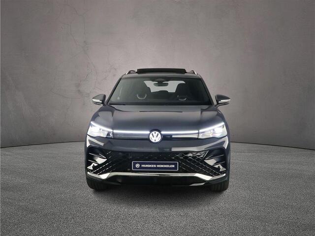 Volkswagen TIGUAN R-Line Edition 1.5 TSI eHybrid 272pk DSG Automaat Trekhaak, Panoramadak, Adaptive cruise control, Elektrische achterklep, LED koplampen, Achteruitrijcamera