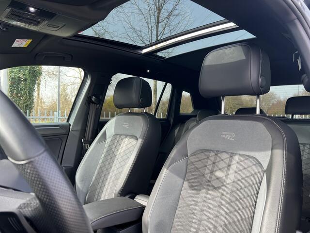 Volkswagen TIGUAN 1.5 TSI 150pk DSG R-Line Business Panoramadak Black Style