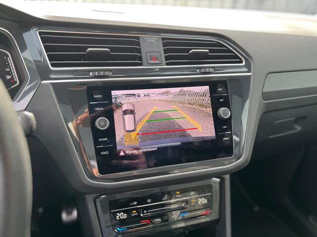 Volkswagen TIGUAN 1.5 TSI 150pk DSG R-Line Business Panoramadak Black Style