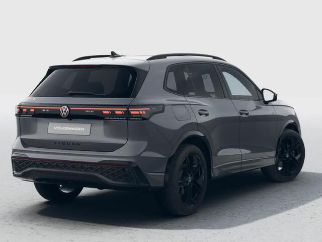 Volkswagen TIGUAN R-Line Edition 1.5 eHybrid 272 PK 6 versn. DSG Achteruitrijcamera · Draadloze telefoonlader · Black Style Pakket · Panoramaschuif-kanteldak · Trekhaak inklapbaar, met elektrische ontgrendeling, incl. aanhangermanoeuvreerhulp Trailer Assist ·