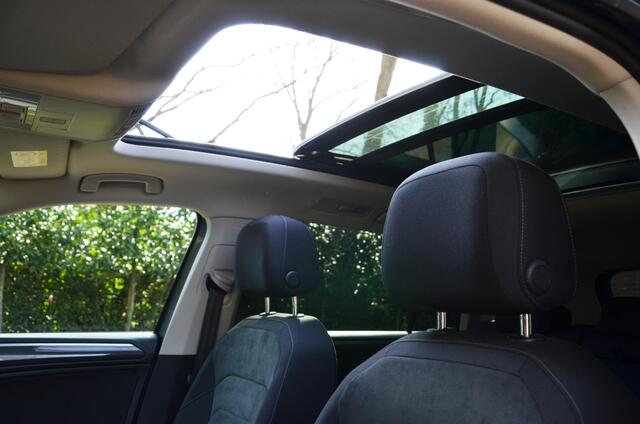 Volkswagen TIGUAN Allspace 1.5 TSI Highline Automaat/Navi/Pdc/Ecc/Led/Virtual dashboard/Achteruitrijcamera/Panoramadak/Cr-Controle/19-Inch Lmv/Stoelverwarming/Dynaudio/Apple Carplay/Android Auto