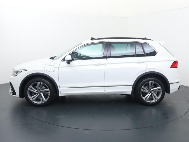 Volkswagen TIGUAN 1.4 TSI eHybrid R-Line Business+ | 245 PK | SoH 97% | Trekhaak wegklapbaar | Panoramadak | Navigatiesyteem | R-Line |
