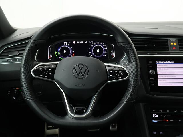 Volkswagen TIGUAN 1.4 TSI eHybrid R-Line Business+ | 245 PK | SoH 97% | Trekhaak wegklapbaar | Panoramadak | Navigatiesyteem | R-Line |