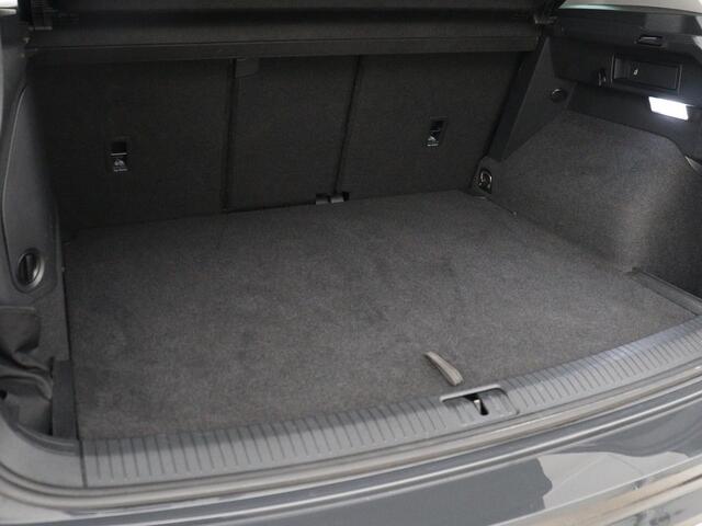 Volkswagen TIGUAN 1.4 TSI eHybrid Comfortline | Panoramadak | Camera | Carplay | Adaptive cruise | Keyless | Navigatie | Full LED | Climate control | Virtual Cockpit | Sfeerverlichting | PHEV | Plug In
