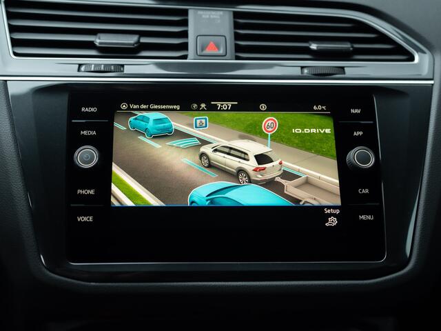 Volkswagen TIGUAN 1.5 TSI R-Line Business+ | Harman/ Kardon | 360 Camera | Keyless | Elk. A-klep | Side Assist | Prijs Rijklaar!!