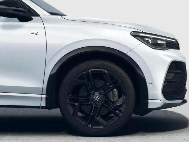 Volkswagen TIGUAN R-Line Edition 1.5 eHybrid 204 PK 6 versn. DSG · Black Style Pakket · Panoramaschuif-kanteldak · Trekhaak inklapbaar, met elektrische ontgrendeling, incl. aanhangermanoeuvreerhulp Trailer Assist ·
