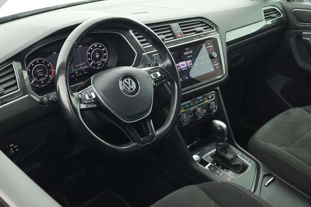 Volkswagen TIGUAN 1.4 TSI 150pk DSG R-Line Highline Trekhaak Stoelverwarming Keyless Virtual Cockpit Navigatie