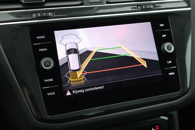 Volkswagen TIGUAN 1.4 TSI eHybrid 245pk Elegance Camera Keyless Stoelverwarming Panoramadak Virtual Cockpit Navigatie