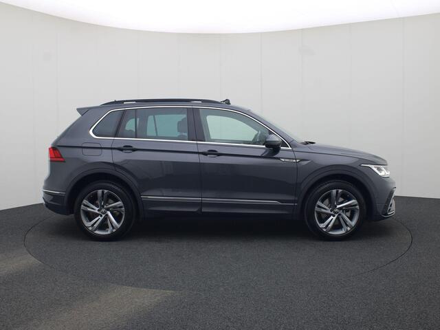 Volkswagen TIGUAN 1.4TSIeHybrid 180kW/245PK R-Line DSG · Panoramadak · Trekhaak · Apple/Android Car Play · Camera ·