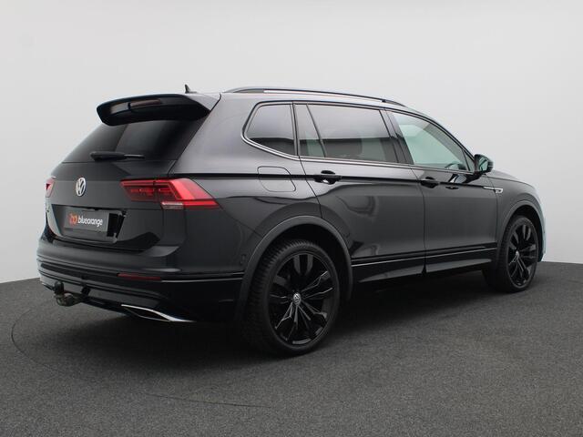 Volkswagen TIGUAN Allspace 1.5 TSI Highline Business R 7p. 150PK DSG Trekhaak, 20", Black Style, Head-Up Display, Achteruitrijcamera, Alarm, Keyless