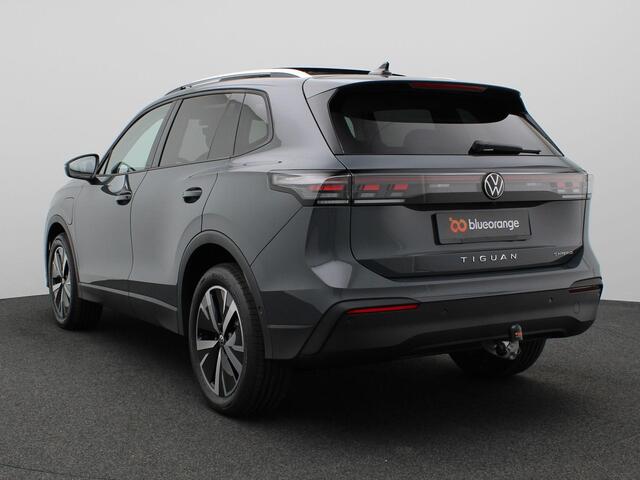 Volkswagen TIGUAN 1.5 eHybrid Life Edition 204PK DSG Pano-Schuifdak, Trekhaak, 19" LM Velgen, Navi via apple carplay/android auto, Stoel-stuurverwarming, Keyless, Elektr. Achterklep, Side Assist