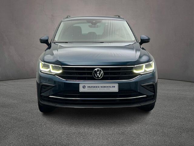 Volkswagen TIGUAN Life 1.5 TSI 150pk DSG Automaat Adaptive cruise control, LED matrix koplampen, Achteruitrijcamera, Stoelverwarming, Elektrische achterklep, App connect, Stuurwiel verwarmd