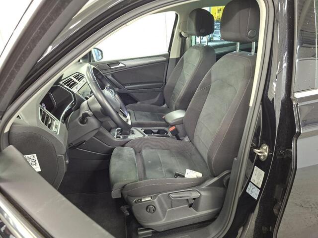 Volkswagen TIGUAN 1.5 TSI Life Business | 96500 km | Trekhaak | Navigatie. | VERWACHT!