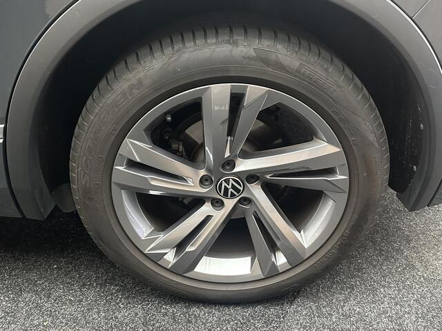 Volkswagen TIGUAN 1.5 TSI R-Line Business+ Panorama IQ Trekhaak Sfeer Virtual