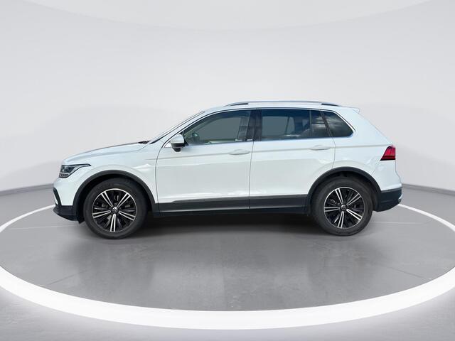 Volkswagen TIGUAN 1.5TSI/150PK Life Business DSG · Navigatie · Apple/Android Car Play · Trekhaak · Camera + Parkeersensoren · Stoelverwarming · 18'' velgen ·