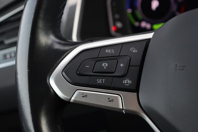 Volkswagen TIGUAN 1.4 TSI eHybrid Life | ACC | Trekhaak | Winter Pakket |