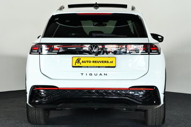 Volkswagen TIGUAN 1.5 eTSI R-Line / Panorama / IQ drive / HUD / CarPlay