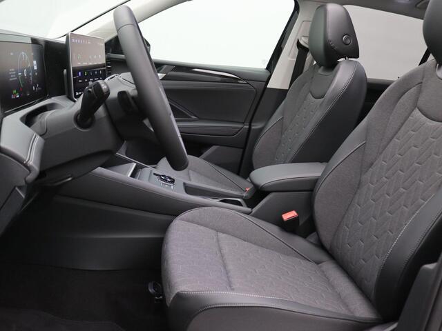 Volkswagen TIGUAN 1.5 eHybrid Life Edition 204PK DSG Pano-Schuifdak, Trekhaak, 19" LM Velgen, Navi via apple carplay/android auto, Stoel-stuurverwarming, Keyless, Elektr. Achterklep, Side Assist