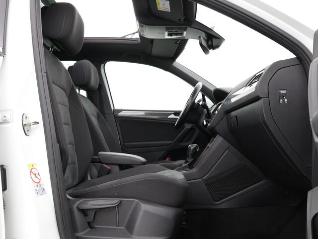 Volkswagen TIGUAN 1.5 TSI 150PK DSG Highline Business R-line · Panoramadak · Trekhaak · 20 inch Suzuka velgen · Stoelverwarming · Apple/Android Carplay ·