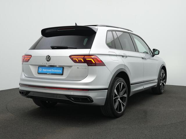 Volkswagen TIGUAN 1.4 TSI eHybrid 245 pk R-Line | Panoramadak | Trekhaak | Discover Pro | Adaptief onderstel | IQ Light | Stuur-/stoelverwarming