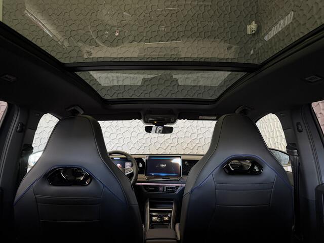 Volkswagen TIGUAN 1.5 eHYBRID 272 PK NW AUTO R-LINE VW.TREKHAAK BLACK PANO XL.NAVI STOEL/STUUR VERW. BLACK.STYLE 360.CAM ELEK.KLEP MATRIX.LED 20''LMV MASSAGE SCHUIFDAK PHEV PLUG IN HYBRID ?Top Auto's Wijchen , 30 Jaar Specialist in Volkswagen : Alle Type's : R-Line Editio