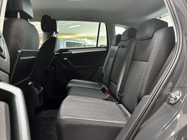 Volkswagen TIGUAN 1.5 TSI ACT Comfortline/ Automaat!/ Camera/ Flippers/ 17''LMV/ Apple+Android/ DAB+/ Clima/ Navi/ Cruise/ Bluetooth/ Multi.LEDER.Stuur/ Elek.pakket/ Isofix/ PDC V+A.