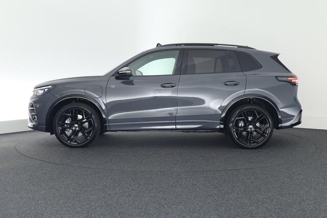 Volkswagen TIGUAN 1.5 272pk eHybrid R-Line Edition Black Style Trekhaak 360Camera Keyless Massage Virtual Cockpit Panoramadak Navigatie