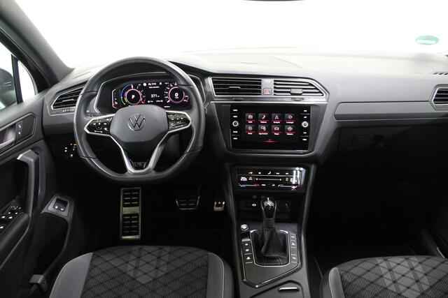 Volkswagen TIGUAN 1.4 TSI eHybrid R-Line Business+ Pano / 20'' LMV / Matrix LED / Elektr.. Klep / Camera /