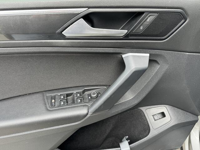 Volkswagen TIGUAN 1.5 TSI 150pk DSG ACT Highline Business R Line Climatronic Trekhaak Keyless Virtual Cockpit R-line LED koplampen