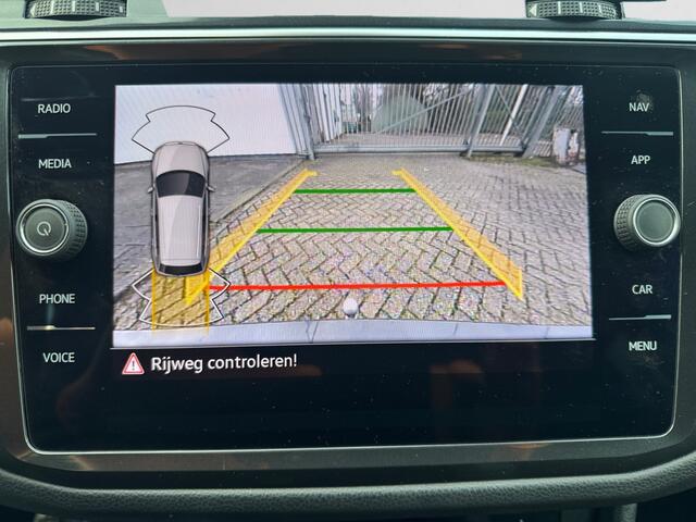 Volkswagen TIGUAN 1.5 TSI R-Line Business+ Panoramadak, IQ Light, Stuur/Stoelverwarming, Facelift, Elek Trekhaak