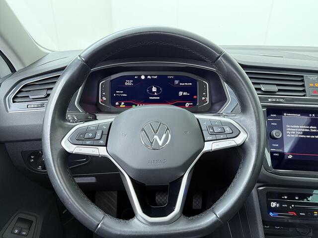 Volkswagen TIGUAN 1.4 TSI eHybrid Elegance | 245 PK | SoH 89% | Panoramadak | Matrix LED koplampen | Achteruitrijcamera | Apple Carplay/Android Auto | Navigatie |