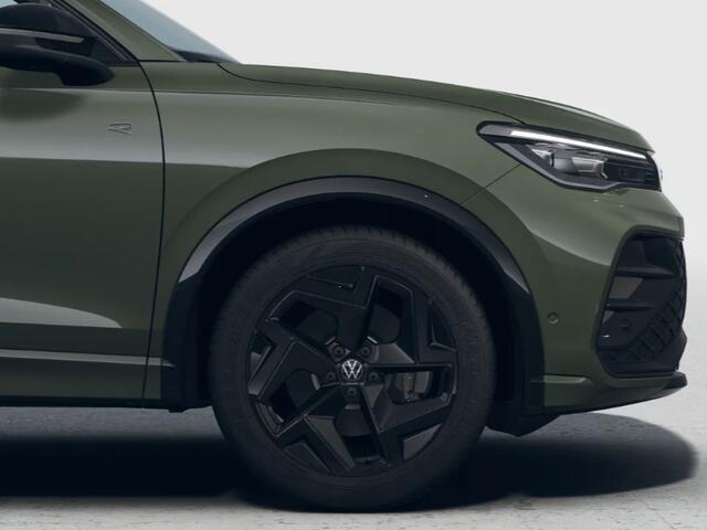 Volkswagen TIGUAN R-Line 1.5 eHybrid 204 PK 6 versn. DSG · Voorstoelen verwarmbaar · Sfeerverlichting · Trekhaak inklapbaar, met elektrische ontgrendeling, incl. aanhangermanoeuvreerhulp Trailer Assist · Prijs is inclusief inruilpremie ·