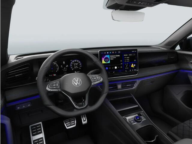 Volkswagen TIGUAN R-Line 1.5 eHybrid 204 PK 6 versn. DSG · Voorstoelen verwarmbaar · Sfeerverlichting · Trekhaak inklapbaar, met elektrische ontgrendeling, incl. aanhangermanoeuvreerhulp Trailer Assist · Prijs is inclusief inruilpremie ·