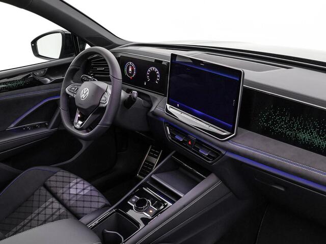 Volkswagen TIGUAN R-Line Edition 1.5 eHybrid 204 PK 6 versn. DSG · Black Style Pakket · Panoramaschuif-kanteldak · Trekhaak inklapbaar, met elektrische ontgrendeling, incl. aanhangermanoeuvreerhulp Trailer Assist · Prijs is inclusief inruilpremie