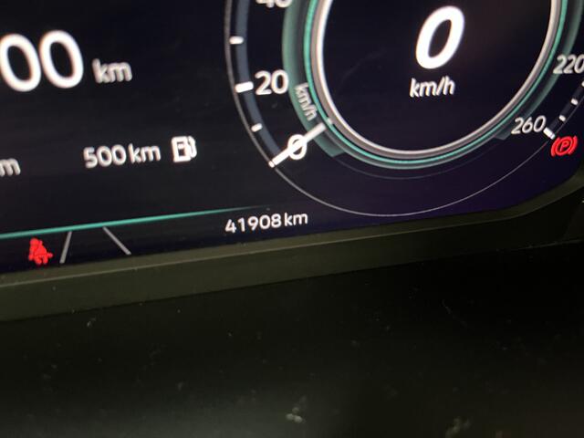 Volkswagen TIGUAN 1.4 TSI eHybrid Elegance / AUTOMAAT/ 245PK/ PANO/ TREKHAAK/ PARK.SENSOR.V+A/ CAMERA/ ELEK.ACHTERKLEP/ ACC/ APP-CONNECT/ DODEHOEK/ KEYLESS/ DIGITAL DASH/ NAVI/ CLIMA/ DAB/ LED/ 18'' LMV