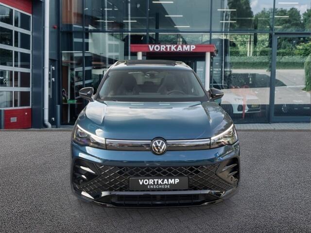 Volkswagen TIGUAN 1.5 eTSI R-LINE TREKHAAK/PANO-DAK/ELEK-KLEP/CAMERA/ACC/HUD/STOEL+STUURVERW