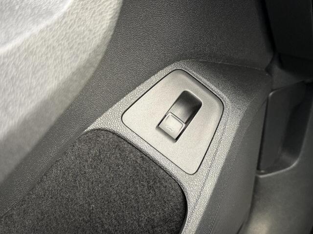 Volkswagen TIGUAN 2.0 TSI 4Motion Highline Business R Apple Carplay - Panoramadak - Trekhaak