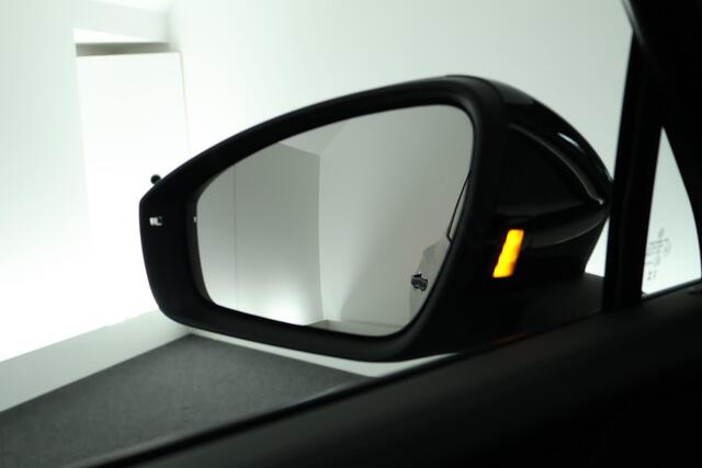 Volkswagen TIGUAN 1.5 204pk eHybrid R-Line Business Camera Keyless Stoelverwarming + Massage Virtual Cockpit Navigatie