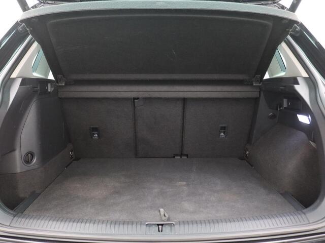 Volkswagen TIGUAN 1.4 TSI eHybrid Elegance 245PK DSG Pano-Schuifdak, Leder, Memorystoel, Matrix-LED Verlichting, Navi, 360gr. Camera, 18" LM Velgen