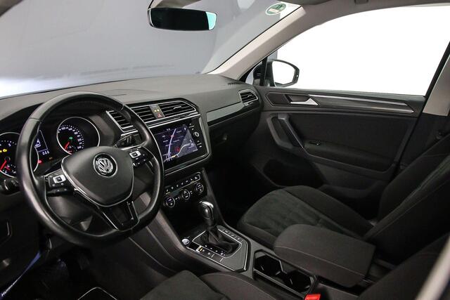 Volkswagen TIGUAN Comfortline Business 1.5 TSI 150pk DSG Automaat Trekhaak, Navigatie, Adaptive cruise control, Achteruitrijcamera, LED koplampen