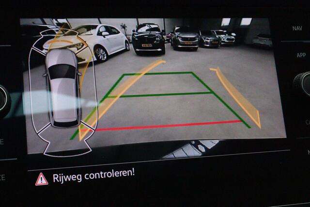 Volkswagen TIGUAN Allspace 1.5 TSI Highline Business R-Line | NAVI | CAMERA + PDC | SCHUIF / KANTELDAK | ADAP CRUISE | STOELVERW + MASSAGE |