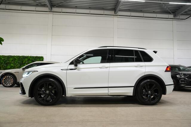 Volkswagen TIGUAN 1.5 TSI R-Line * Virtual - HUD - Black Style - Camera - Keyless - IQ Light - Blind Spot *