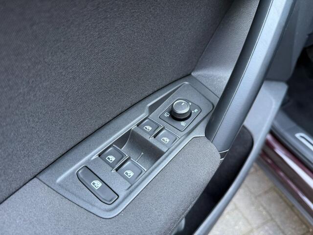 Volkswagen TIGUAN 1.4 TSI Comfortline,LED,Navi,Clima,Cruise,Lane Ass.,1e Eig,PDC V+A,Orig. NL,NAP