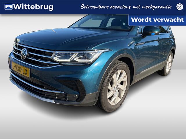 Volkswagen TIGUAN 1.5 TSI Elegance / Navigatie / App connect / Camera / Parkeer sensoren V+A / LED / Lichtmetaal 18 inch /